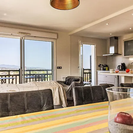 Apartment Les Hauts De Loraldia By Interhome Saint-Jean-de-Luz